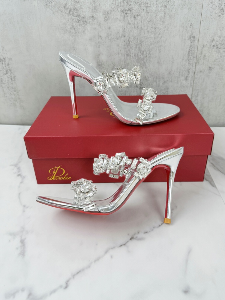 Sandálias de Diamante para Uso - Women Fashion Nova avaliação e preço