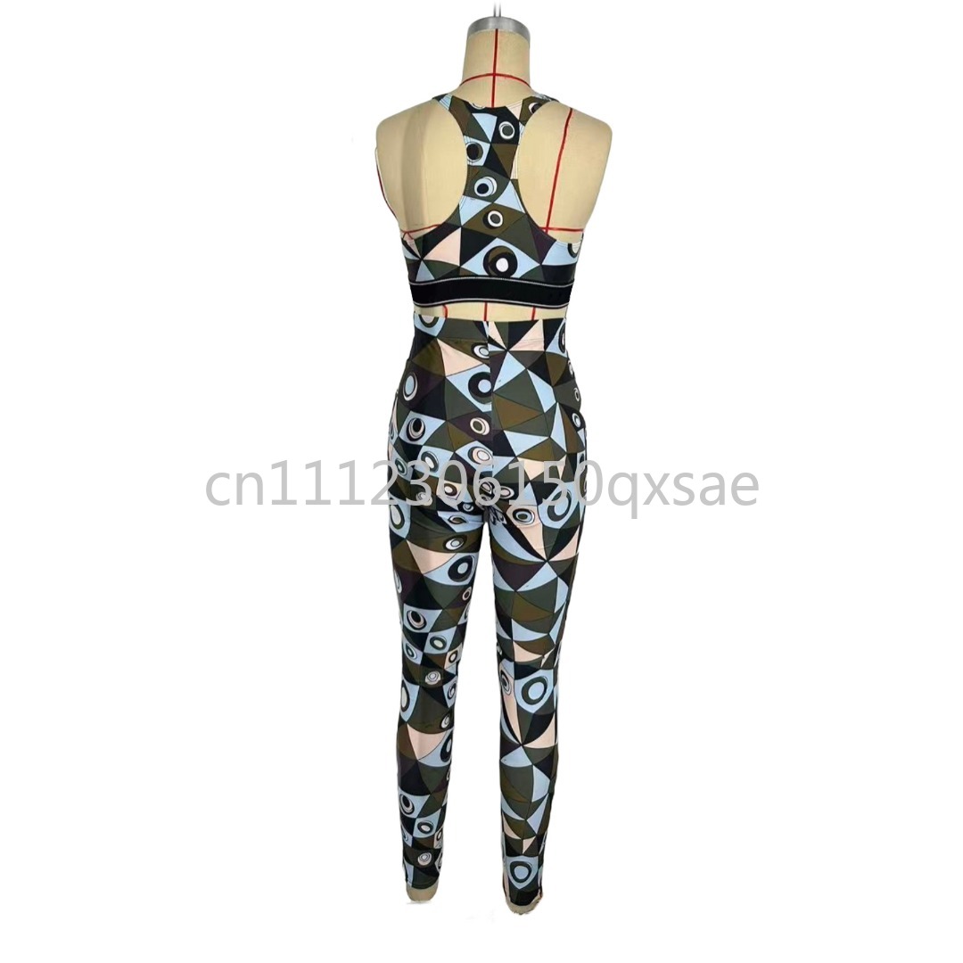 Moda Praia Feminina: Conjuntos - Women Fashion Logo Design avaliação e preço